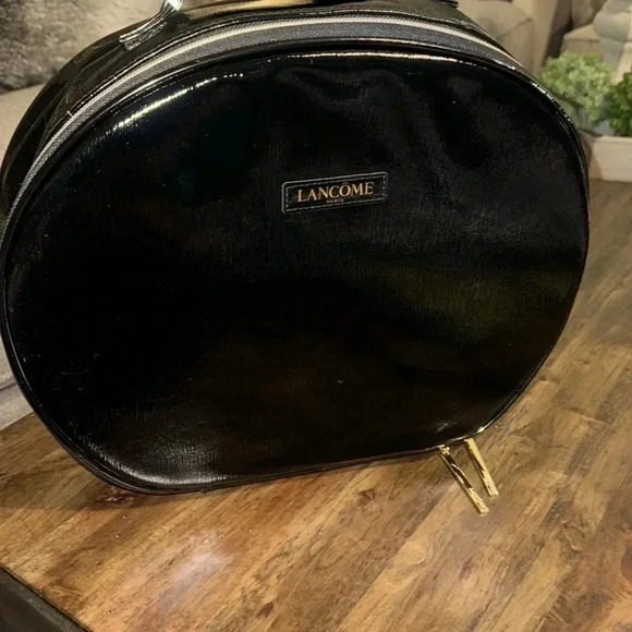 Lancome Paris Womens Black Color Patent Vegan Leather Zip Around Bag - Picture 1 of 10